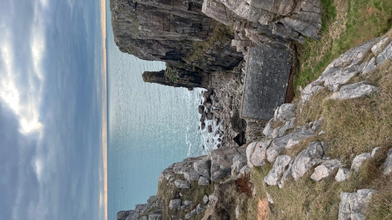 Image of rocks and the sea