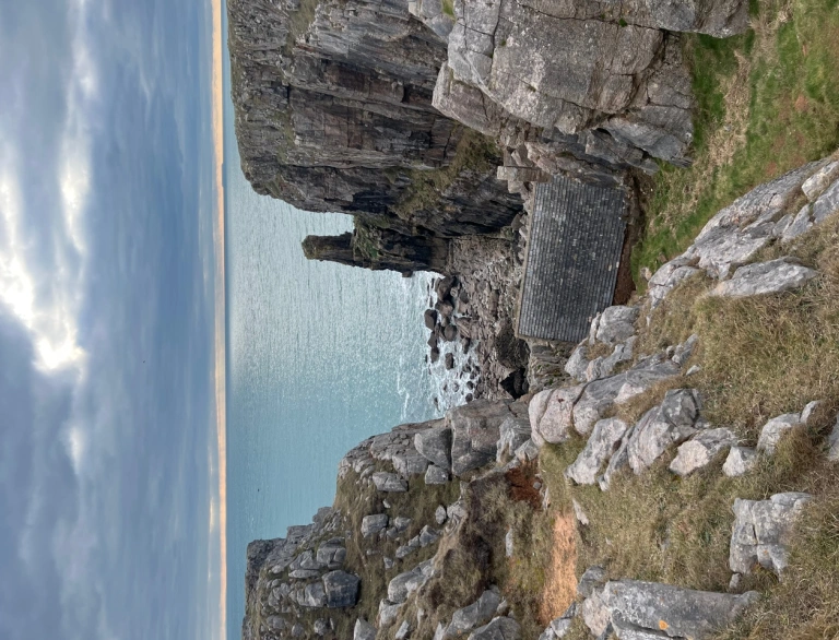 Image of rocks and the sea